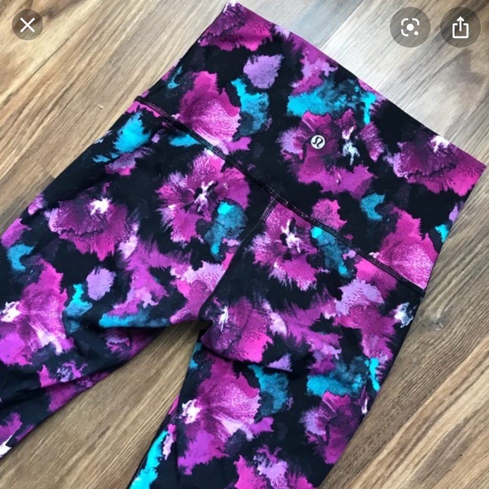 Lululemon Wunder Under Luxtreme Size 10 crop